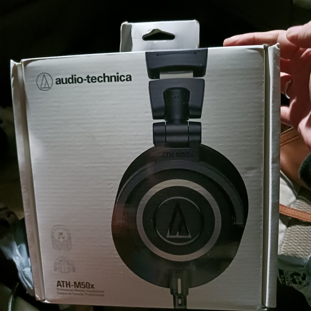 Wireless headphones